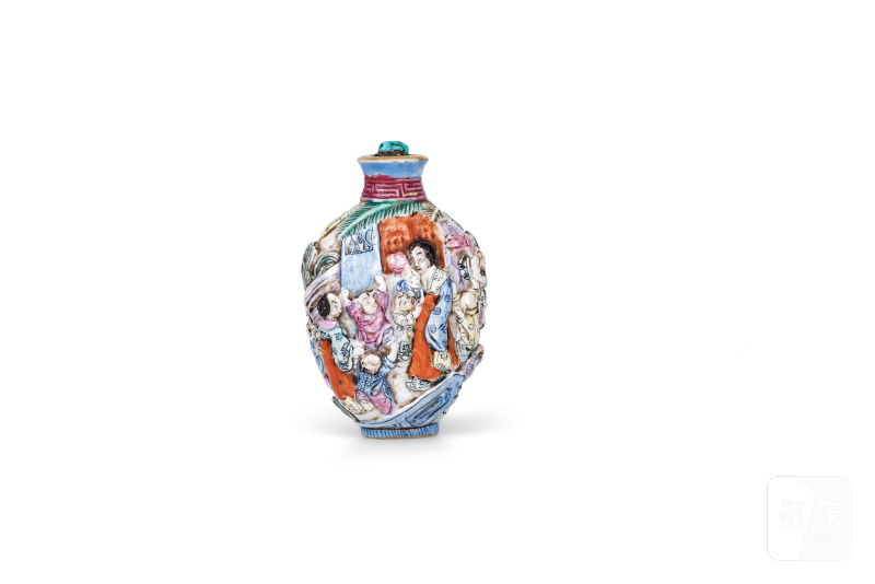 粉彩雕瓷三娘教子图烟壶